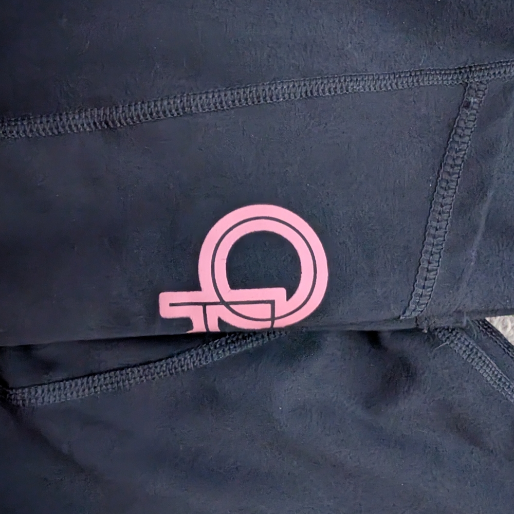 Black Leggings with Pink Oregon Ducks Logo - Picture 4 of 12